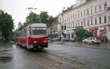 Timiș 2 Tw1/Bw2 für die Lokalbahnstrecke zweitürig umgebaut, Arad, Bulevardul Revoluției 1998.
