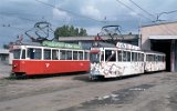 Straßenbahn-und Obusdepot in Sibiu 1996 mit zwei der vier aus Genf übernommenen Züge Schweizer Standardtriebwagen Be 4/4 mit Beiwagen B4.