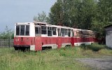 Traurige Reste der stillgelegten Strassenbahn von Karpinsk am 21.06.1995