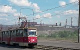 Magnitogorsk: Über die Ural-Brücke kommt diese Bahn am 16.06. 1995 aus Asien nach Europa.