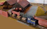 Zug aus dem Stahlwerk Chomutov: BN60 mit Schwerlastloren.